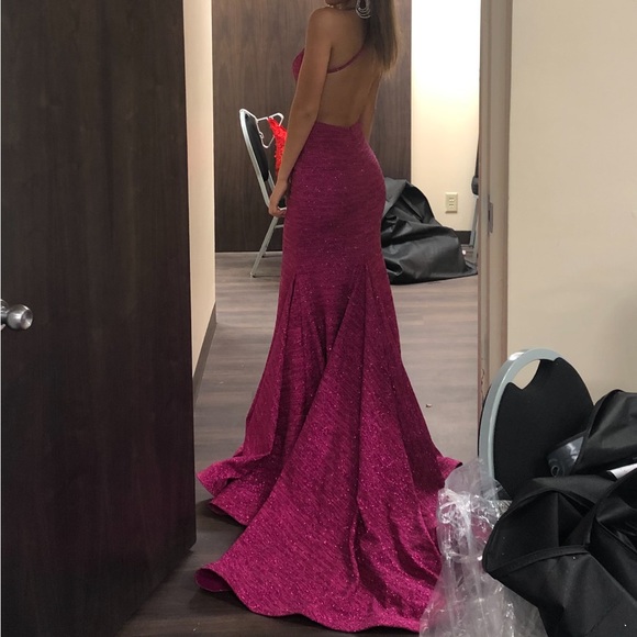 One of my favorite gowns ever! So flattering and has a beautiful sparkle to it. - Picture 2 of 3